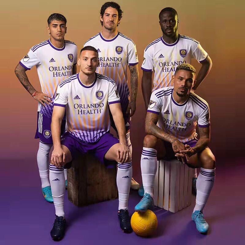 Set Bộ quần áo thể thao bóng đá vải gai thái clb orlando áo trắng quần tím 2022