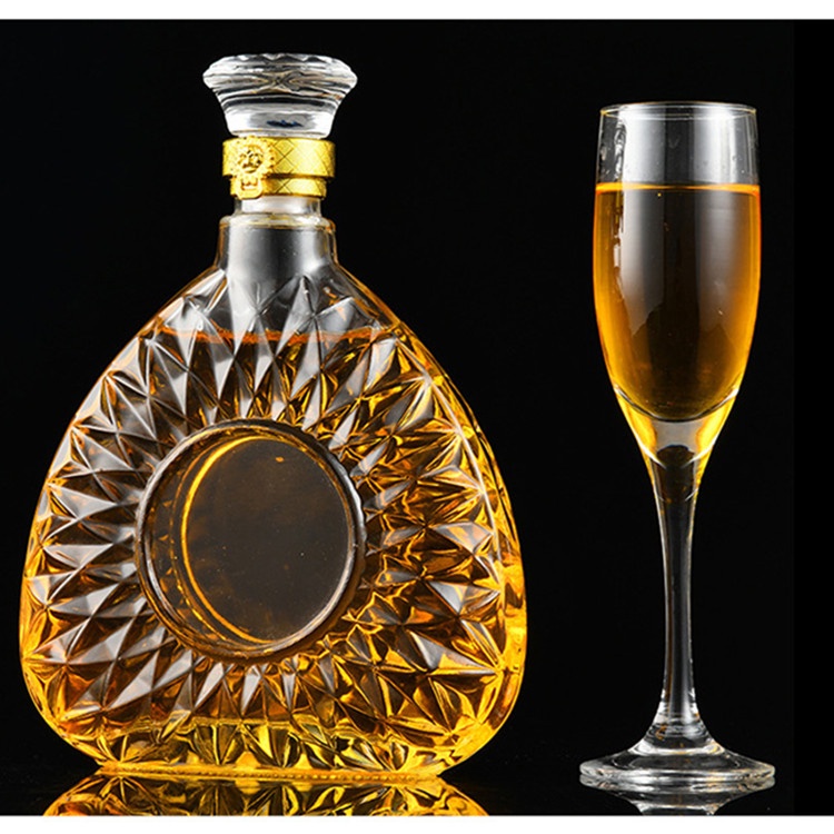CHAI THỦY TINH XO ĐỰNG RƯỢU 750ML, CHAI XO TAM GIÁC CAO CẤP