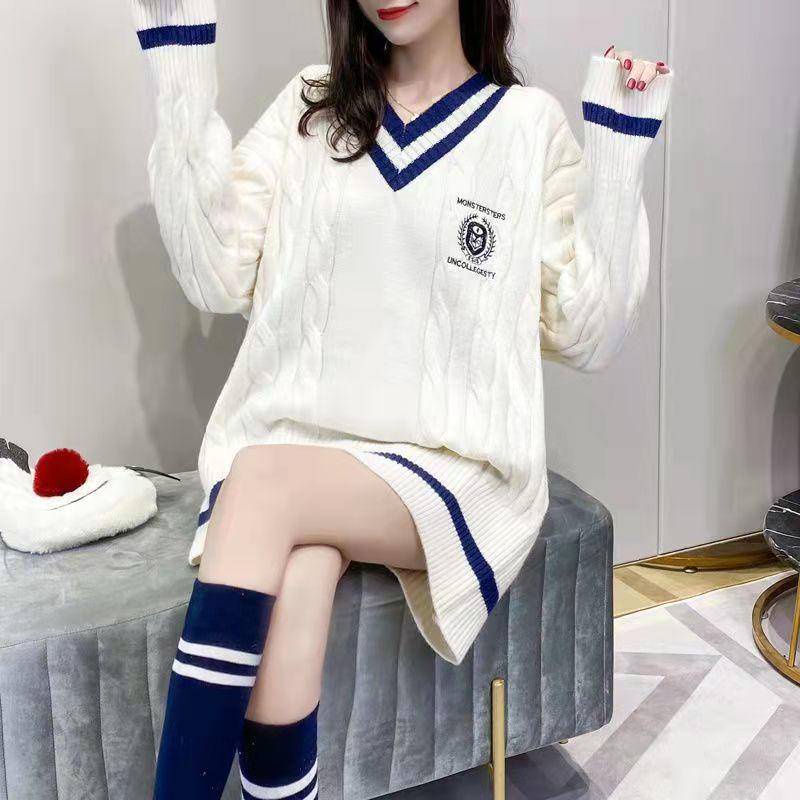 Áo len cổ chữ V dáng rộng thêu họa tiết phong cách phương Tây thời trang thu đông cho nữ | BigBuy360 - bigbuy360.vn