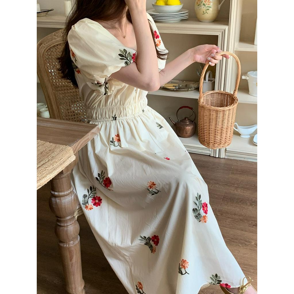 Đầm Tay Phồng Dáng Ôm Thêu Hoa Phong Cách Pháp Thời Trang 63692