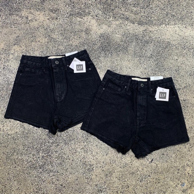 Short đen trơn lưng siêu cao
