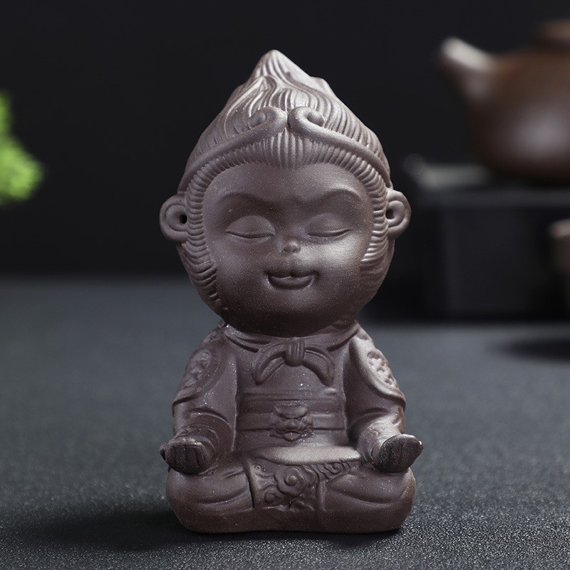 Tượng Tôn Ngộ Không Gốm Sứ Tề Thiên Đại Thánh Trang Trí Bể Cá
