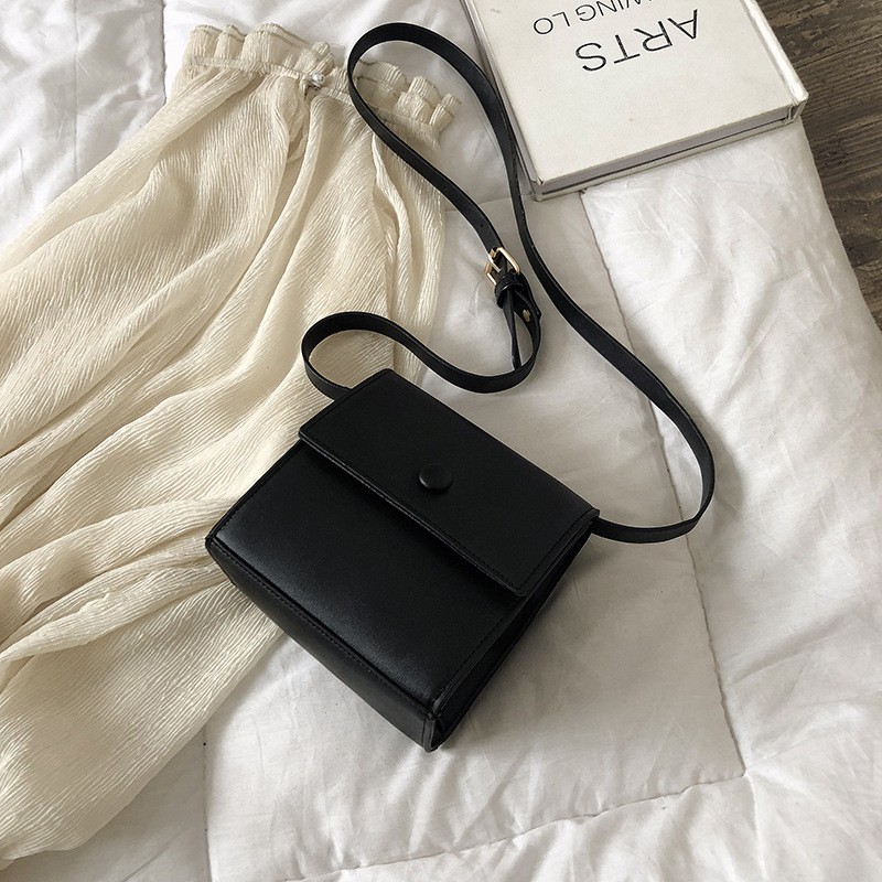 TÚI ĐEO CHÉO NỮ KHUY VUÔNG DA TRƠN NHẴN TT 10 | BigBuy360 - bigbuy360.vn