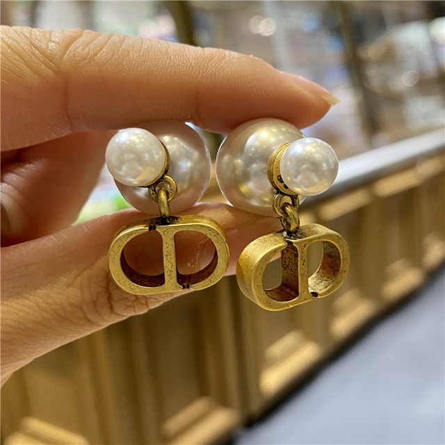 Khuyên tai các mẫu hot năm 2021