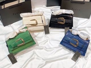 Túi size 22cm mẫu mới màu trắng
