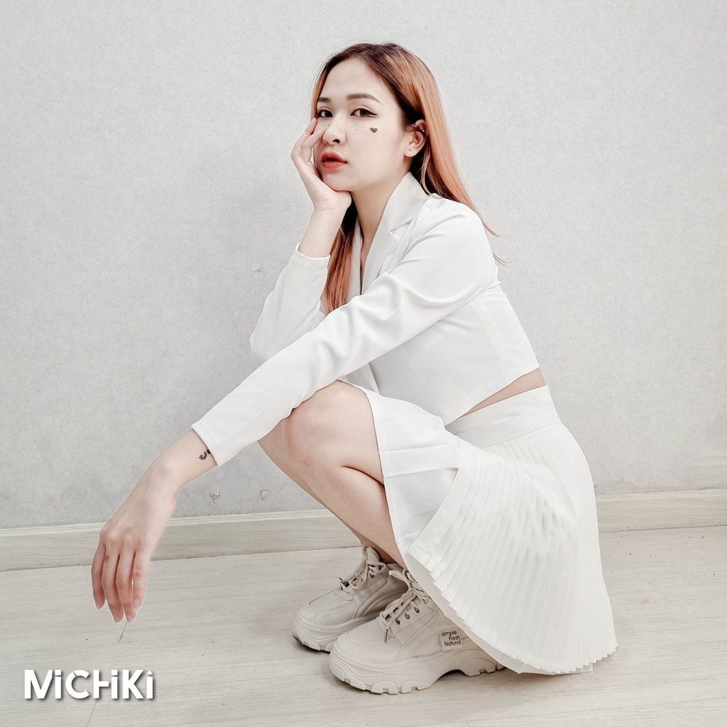 Áo blazer dài tay Michiki kiểu croptop (Trắng) phong cách Ulzzang - Hàng thiết kế cao cấp (46kg - 55kg) | BigBuy360 - bigbuy360.vn