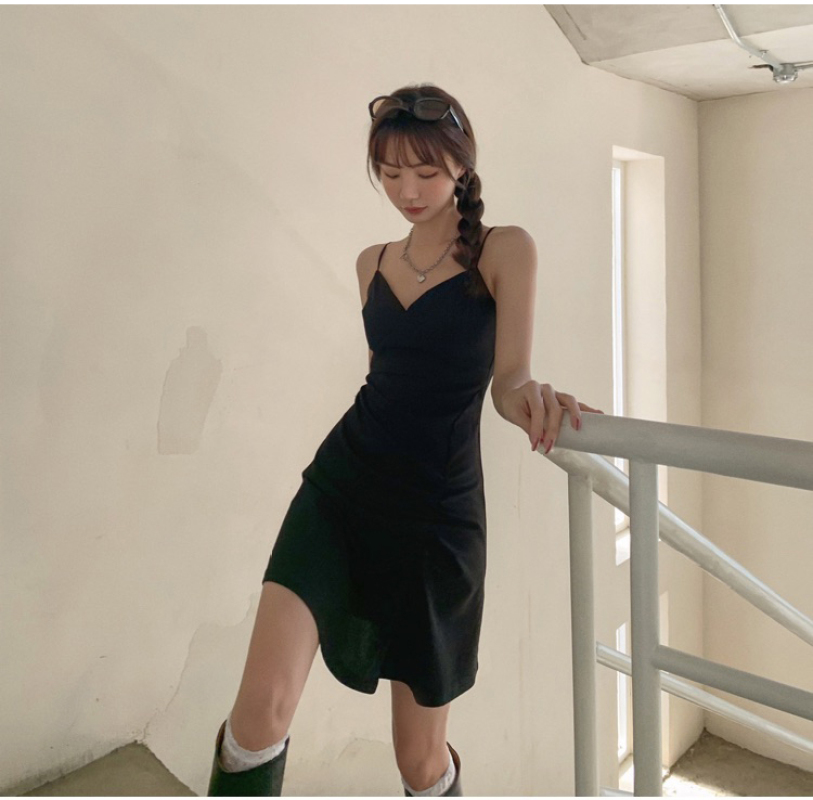 Đầm Midi Hai Dây Với Thiết Kế Cổ Chữ V Xinh Xắn Dành Cho Nữ | BigBuy360 - bigbuy360.vn