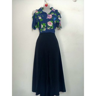 🍒🍒Jumpsuit cổ vét khóa trước có tay🍒🍒 Chất liệu: thun aty Loại 1 có co giãn 4 chiều🍒🍒Màu sắc: như hình .🍒Freesize