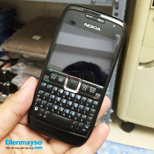 Điện thoại cổ Nokia E71 màu trắng