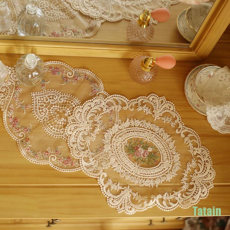 1 tấm lót bàn ăn phối ren phong cách châu Âu