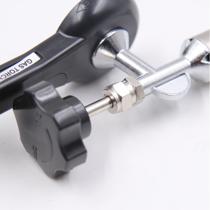 Khò gas ống lớn gắn bình gas du lịch tiện lợi với nhiệt độ lên tới 1200 độ C thích hợp làm bếp, khò hàn đồng