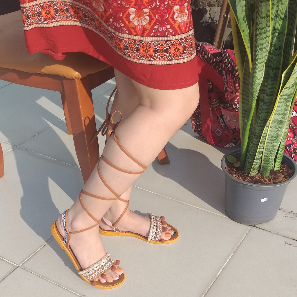 Giày Sandal Cột Dây Chiến Binh Thổ Cẩm - T01