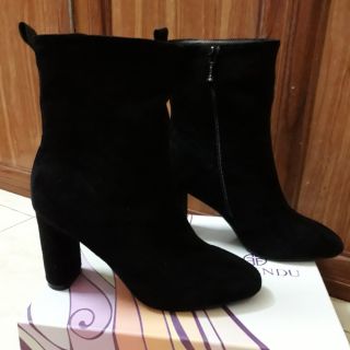 Combo 2 boots