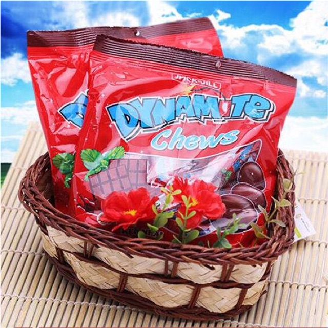 kẹo Dynamite socola 3 viên Thái lan 125g