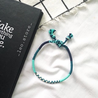 Vòng tông màu xanh mint