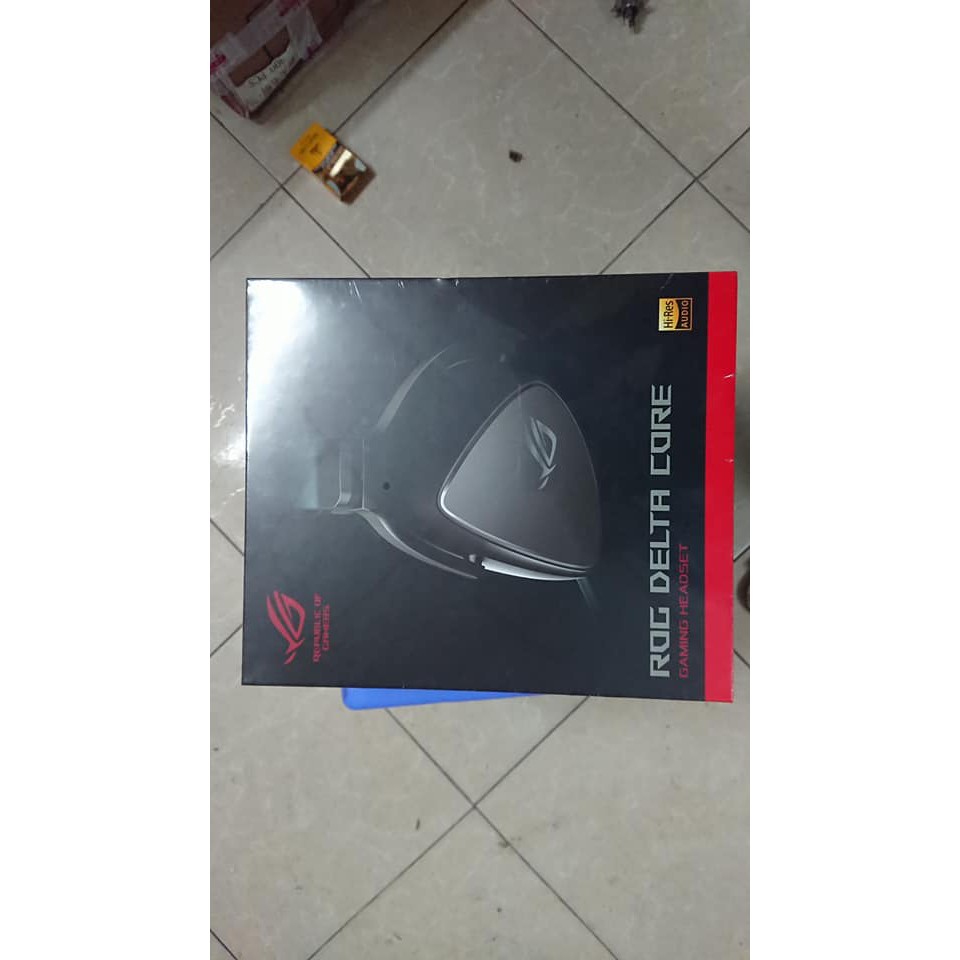 Tai nghe Asus ROG Delta Core (bản cũ)