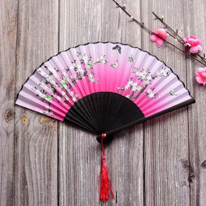 Quạt cổ trang dây tuyến NỀN HỒNG CHẤM XANH LÁ vải lụa xếp cầm tay cosplay múa phong cách trung quốc