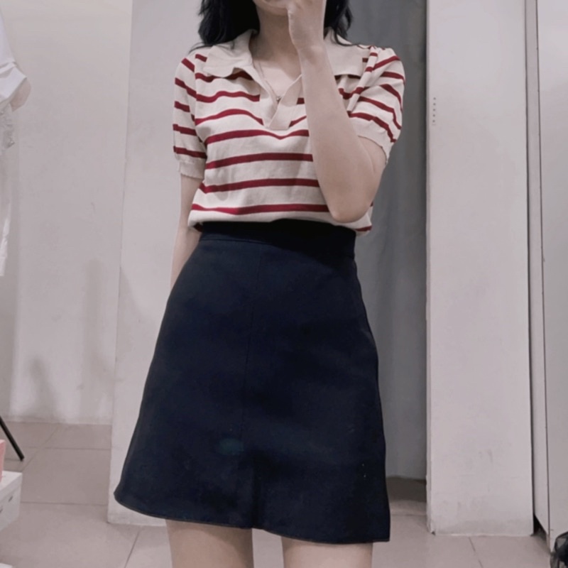 Áo kẻ đỏ cổ đức