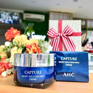 Kem Dưỡng Cấp Nước Sáng Da AHC Capture Moist Solution Max Cream