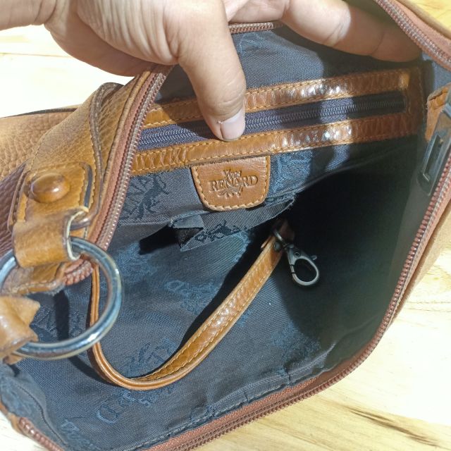 Túi đeo vai da thật secondhand  120509