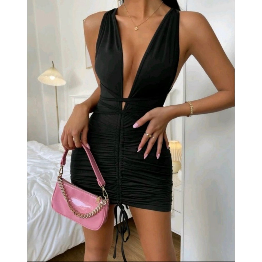 Đầm ôm body xẻ ngực phối rút dây hở lưng đầy sexy và gợi cảm