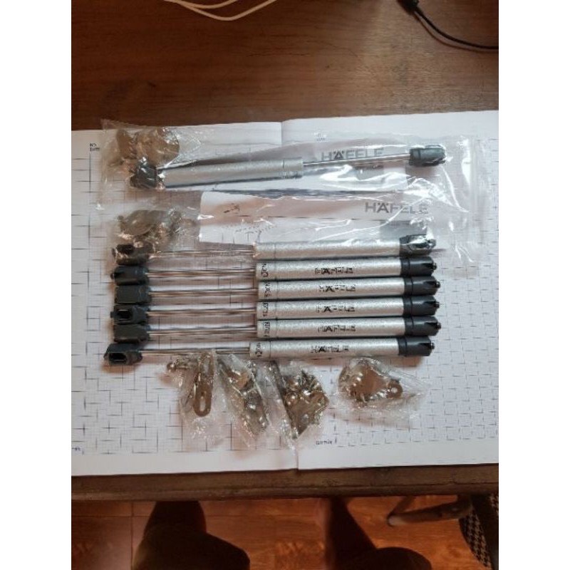 Pittong tay đẩy thủy lực HAFELE nâng cánh tủ bếp  chính hãng 100%