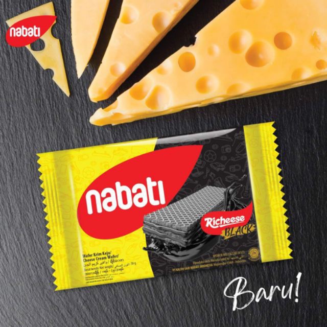 Bánh Xốp Phô Mai Richeese Nabati Cheese Black Wafer 50gr