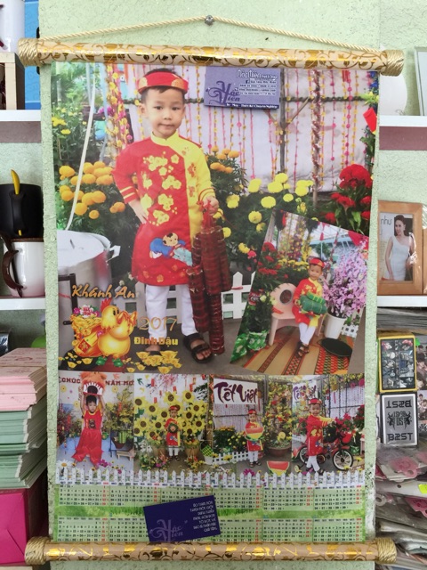 Lịch treo tường cao cấp in hình bé theo yêu cầu