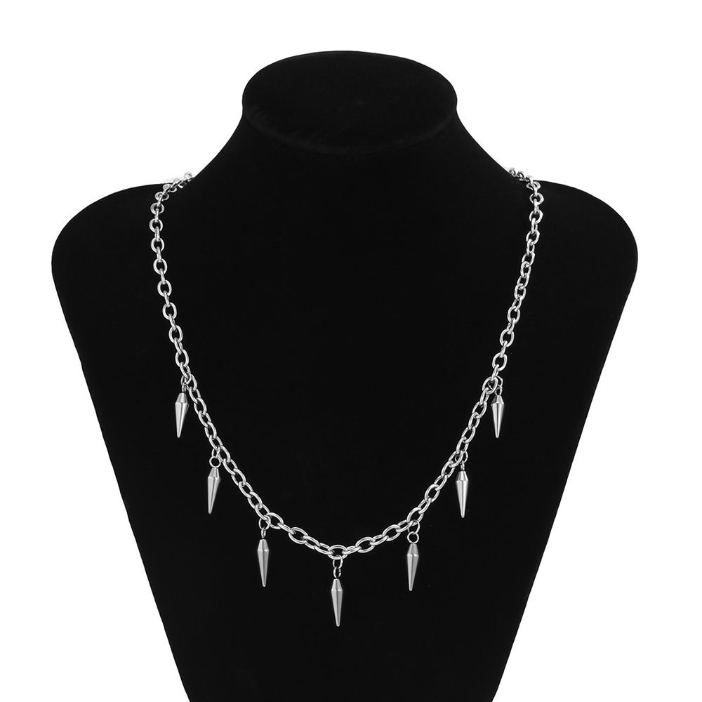 Vòng cổ choker thép titan phối mặt tua rua đơn giản thời trang Hàn Quốc cho nữ