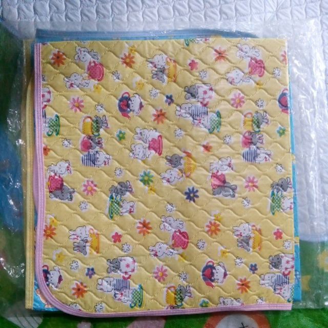 Chiếu nhựa to cho bé