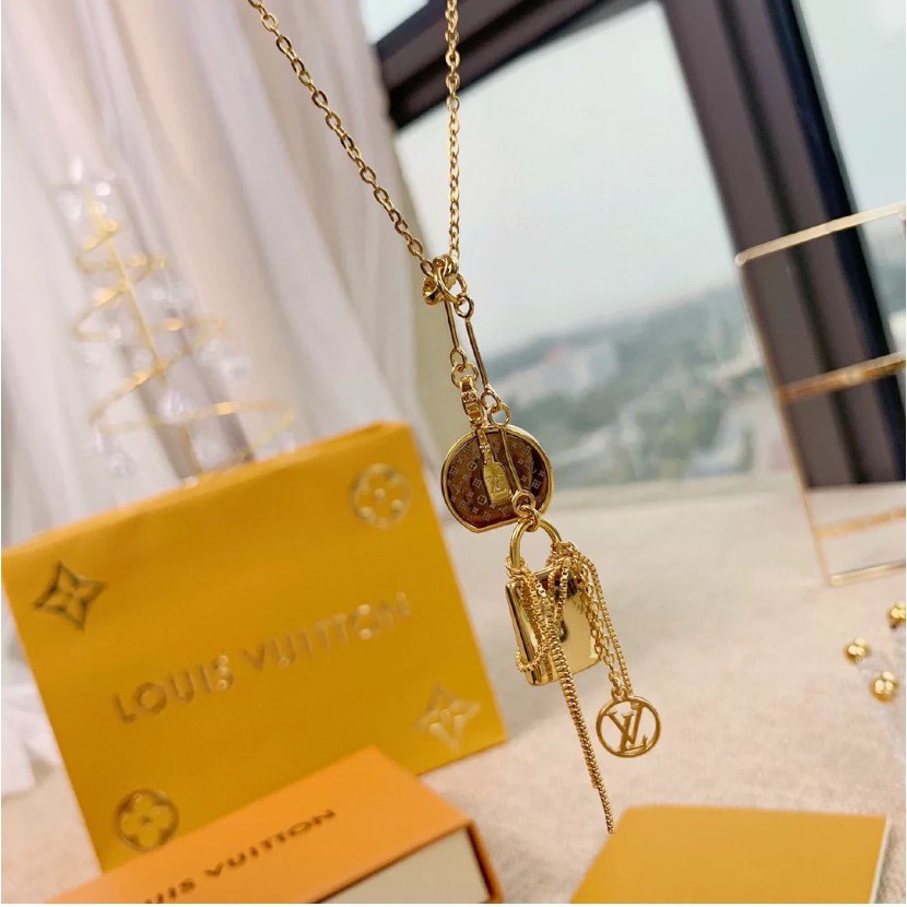 (MớI) Dây ChuyềN Mạ VàNg / BạC 18k HìNh Chữ Xinh XắN