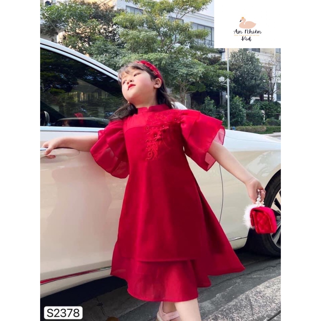 AD006  Sét áo dài tơ óng đỏ bé gái thiết kế tay bèo hoa ngực kèm chân váy