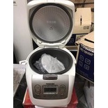 Nồi cơm điện tử Toshiba 1.8 lít RC-18NMFVN