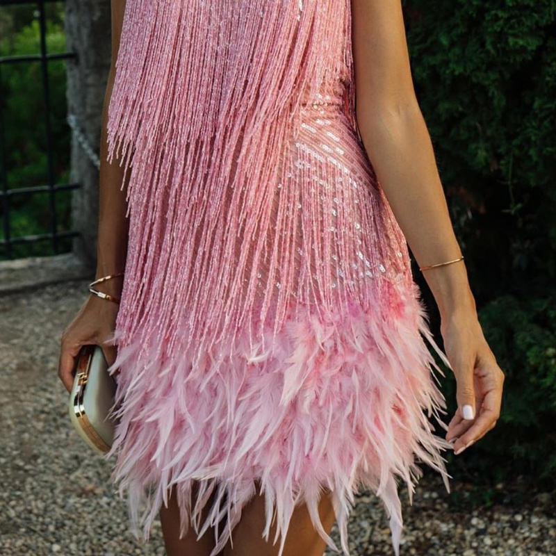 Cuộn dây ruy băng đính lông đà điểu cỡ 8-10cm dài 1m dùng trang trí đầm cưới