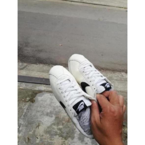 [Hàng Auth] Ả𝐍𝐇 𝐓𝐇Ậ𝐓 𝐒𝐈Ê𝐔 𝐒𝐀𝐋𝐄 Giày nike cortez chính hãng size 36.5 chân 23cm. Hàng Indonesia Tốt Nhất Uy Tín . : : ' ^