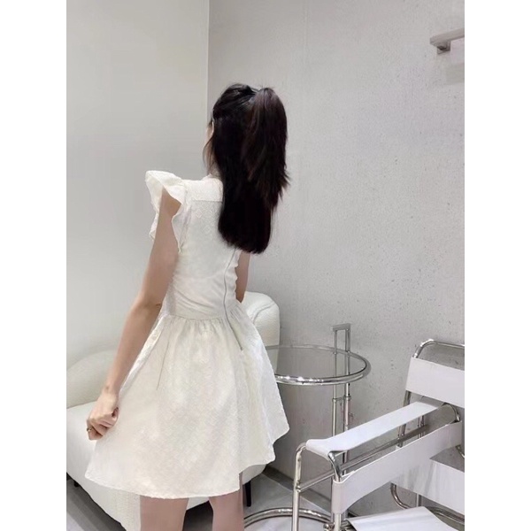 Váy xòe tiểu thư Louis Vuitton LV thiết kế tay bèo ôm eo sang trọng có khóa kéo phía sau