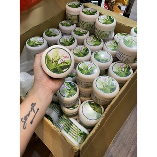 kem ủ trắng Aloe vera Spa