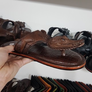 Dép đầu Cá sấu