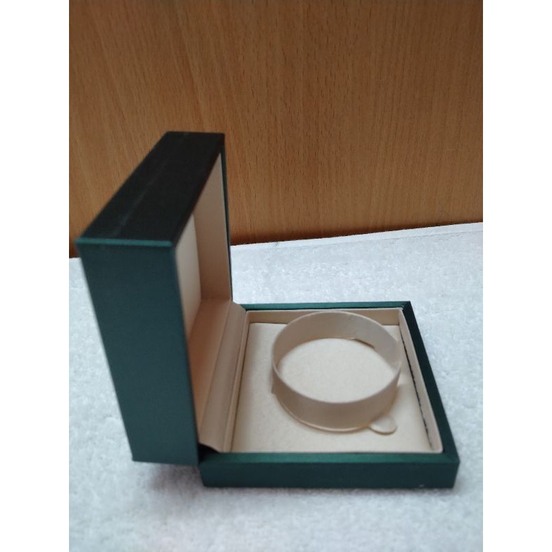 Hộp để vòng bằng da cao cấp