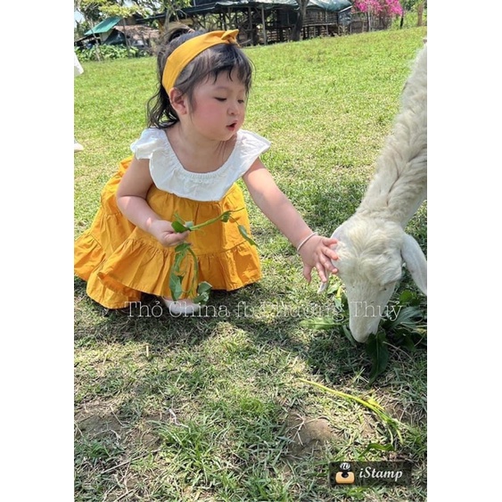 Set trễ vai kèm turban cho bé gái