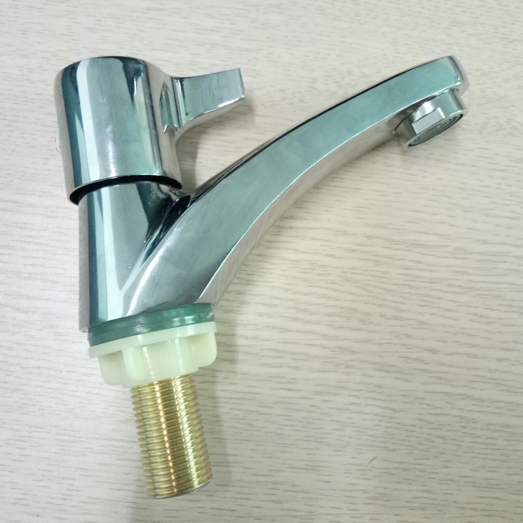Vòi Lavabo inox mạ sáng bóng sử dụng 1 đường nước lạnh cho bồn rửa mặt (kèm 1 dây cấp nước 2 đầu ốc) - QM.VR062B2
