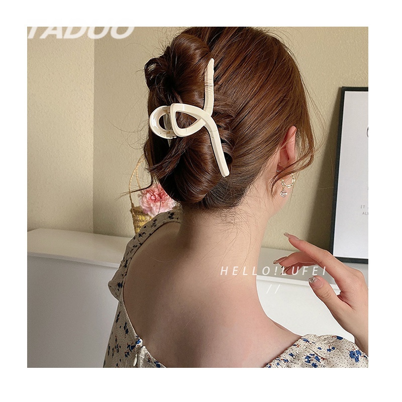 Kẹp tóc gắn hình trái tim đáng yêu cho nữ