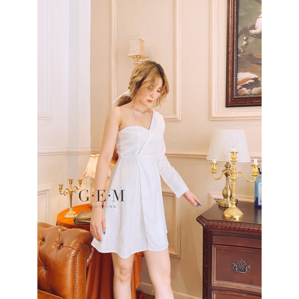 Đầm trắng xéo vai Laver Dress Gem Clothing SP001107