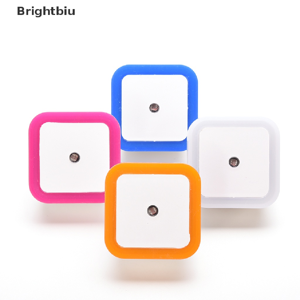 Đèn ngủ LED cảm biến tự động điều khiển chân cắm US cho phòng ngủ
