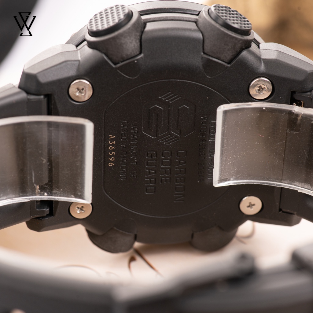 Đồng Hồ Điện Tử Nam Casio G-Shock WATCHSTORE GA-2000SU-1ADR Thiết Kế Mặt Kính Khoáng 49mm, Vỏ Carbon Và Dây Nhựa Bền Bỉ
