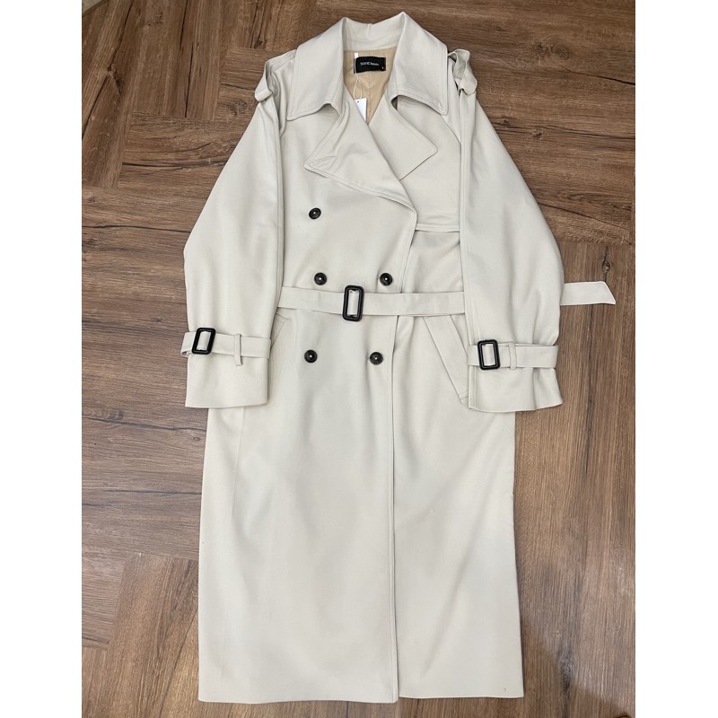 Trench coat Mangto dáng suông màu sữa