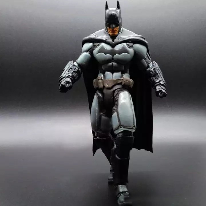 GIÁ HỦY DIỆT Mô Hình Batman Người Dơi Hiệp Sĩ Bóng Đêm - Hàng Nhập Khẩu