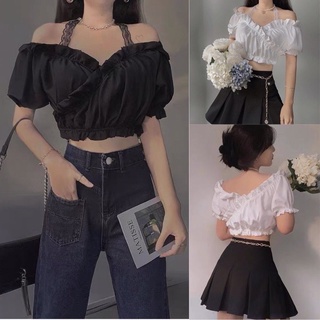 Áo croptop trễ vai chất voan đắp chéo phối dây ren điệu đà