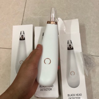 Com bo sĩ máy hút mụn