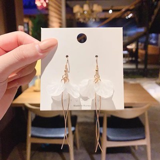 Bông tai nữ thời trang hot trend